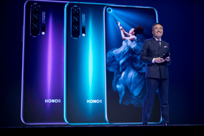 Honor, Huawei’s former low-tier brand, finds a way of dealing with the American sanctions and launches a new mobile device with Qualcomm, Intel and AMD